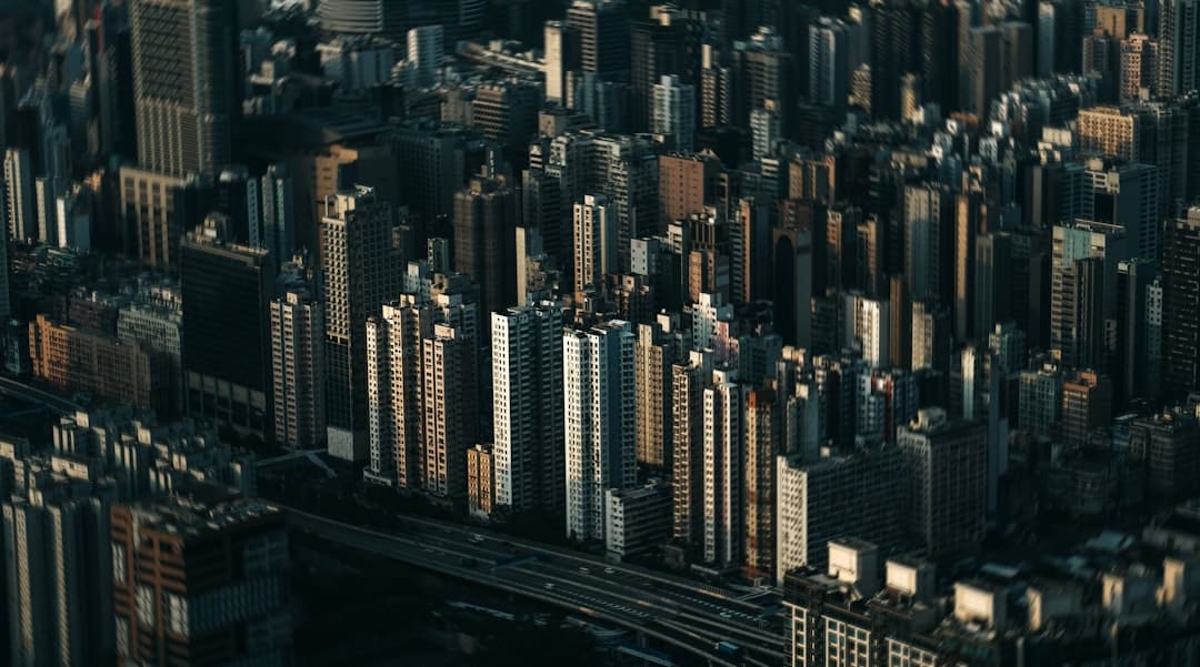 地王赌客离场：纪海鹏和他的龙光帝国